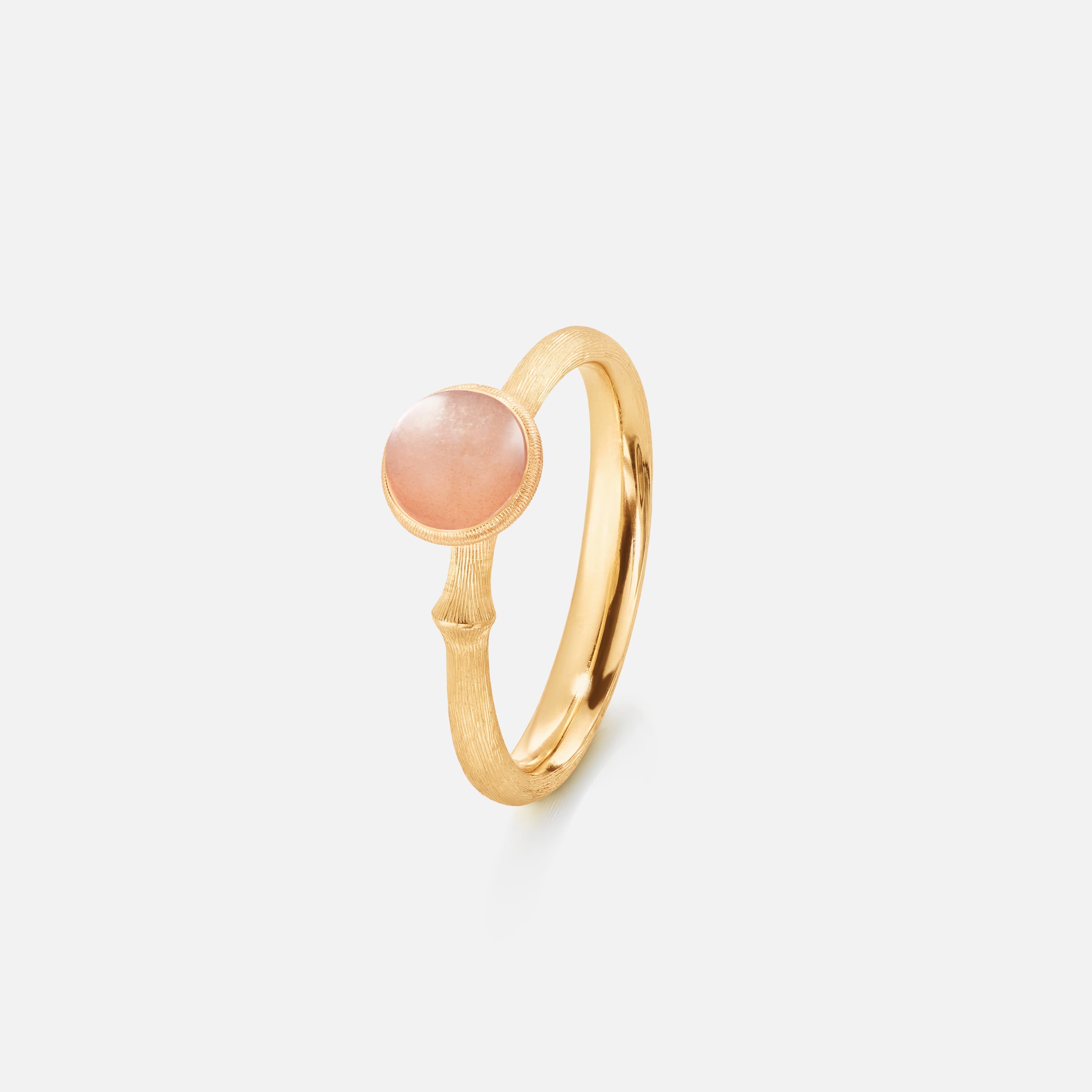 Lotus Ring 0 Blush Moonstone