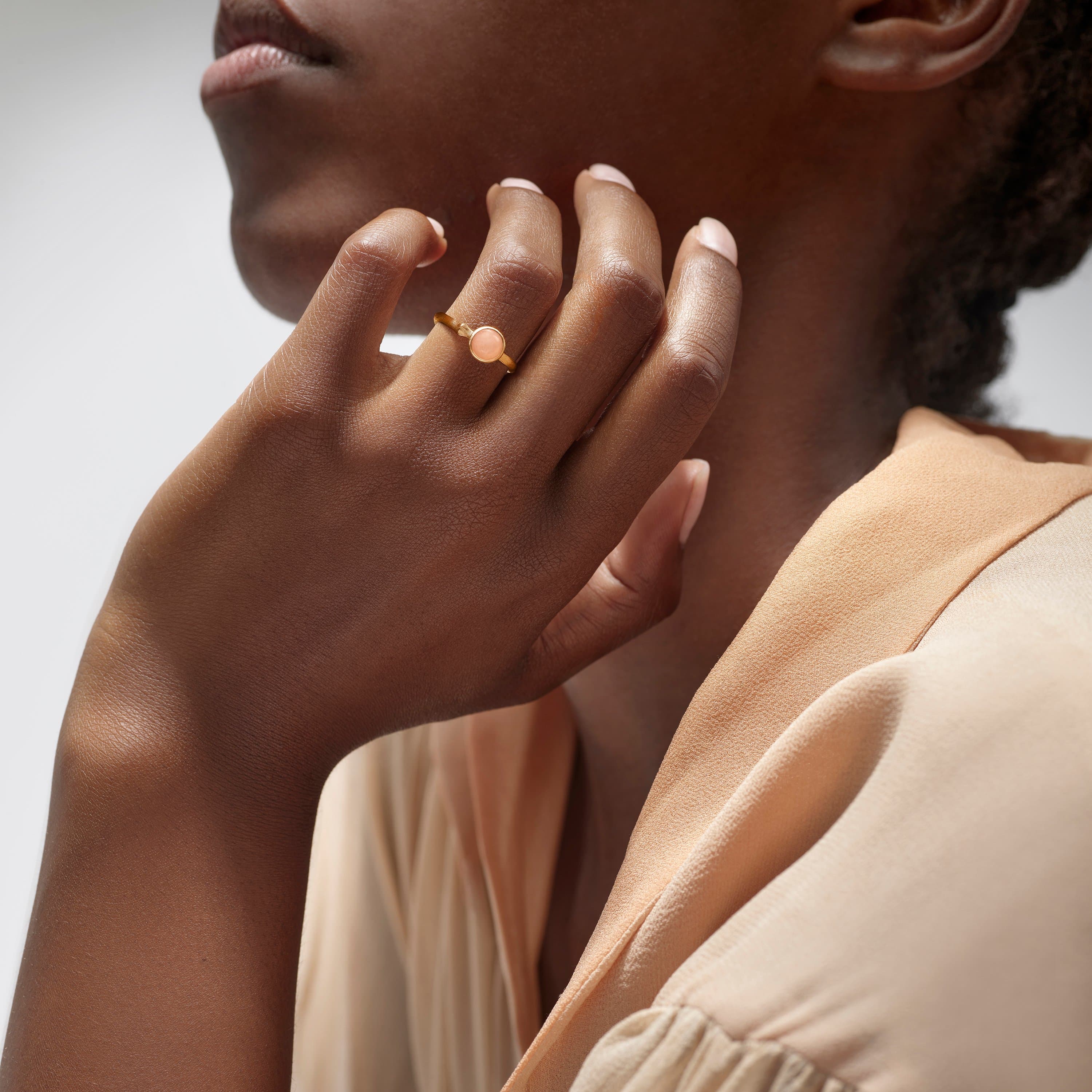 Lotus Ring 0 Blush Moonstone