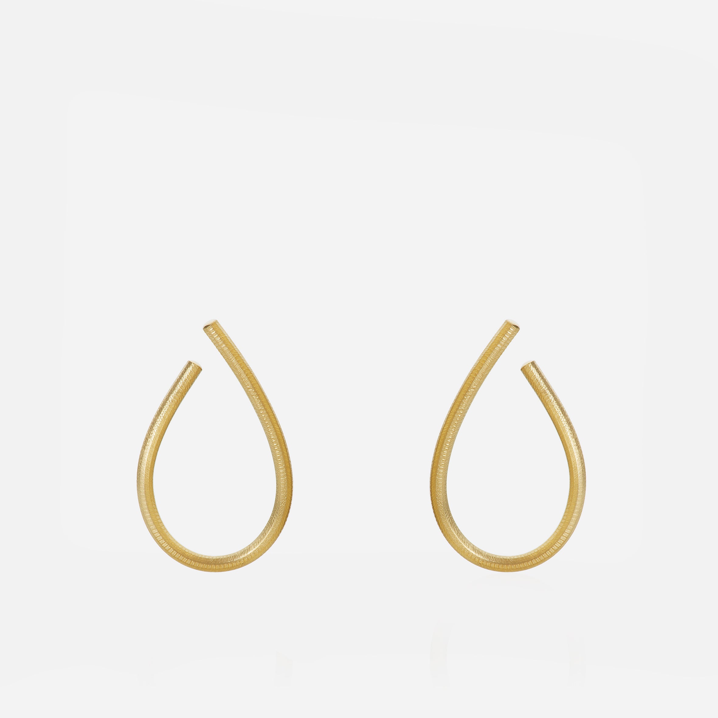Kharisma Earrings Medium