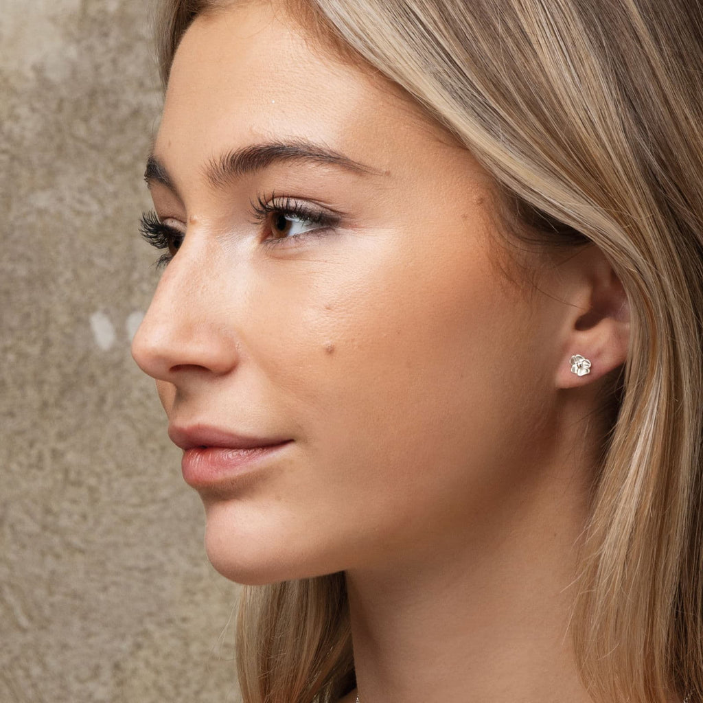 Pensé Ear